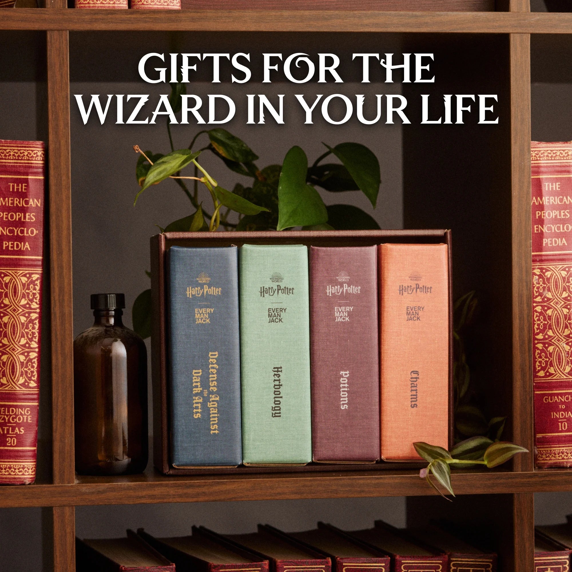 Harry Potter Collectors Box Body Wash Gift Set, 4 Body Washes with Clean Ingredients & Hogwarts Inspired Spellbinding Scents, 13.5 Oz Each
