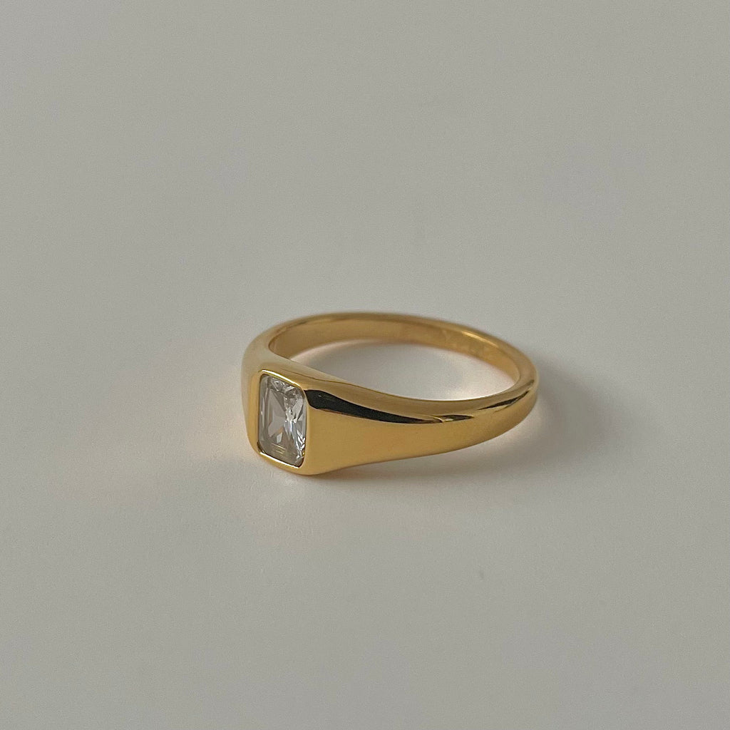 Sofia Ring- White Stone